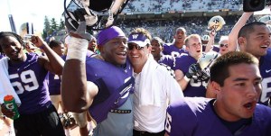 Huskies defeat Vandals, 42-23 (9.12.09) Huskies defeat Vandals, 42-23 (9.12.09)